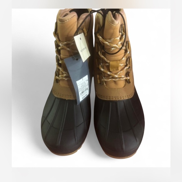 Universal Thread Shoes - Women’s universal thread Tan and Black Duck Boots